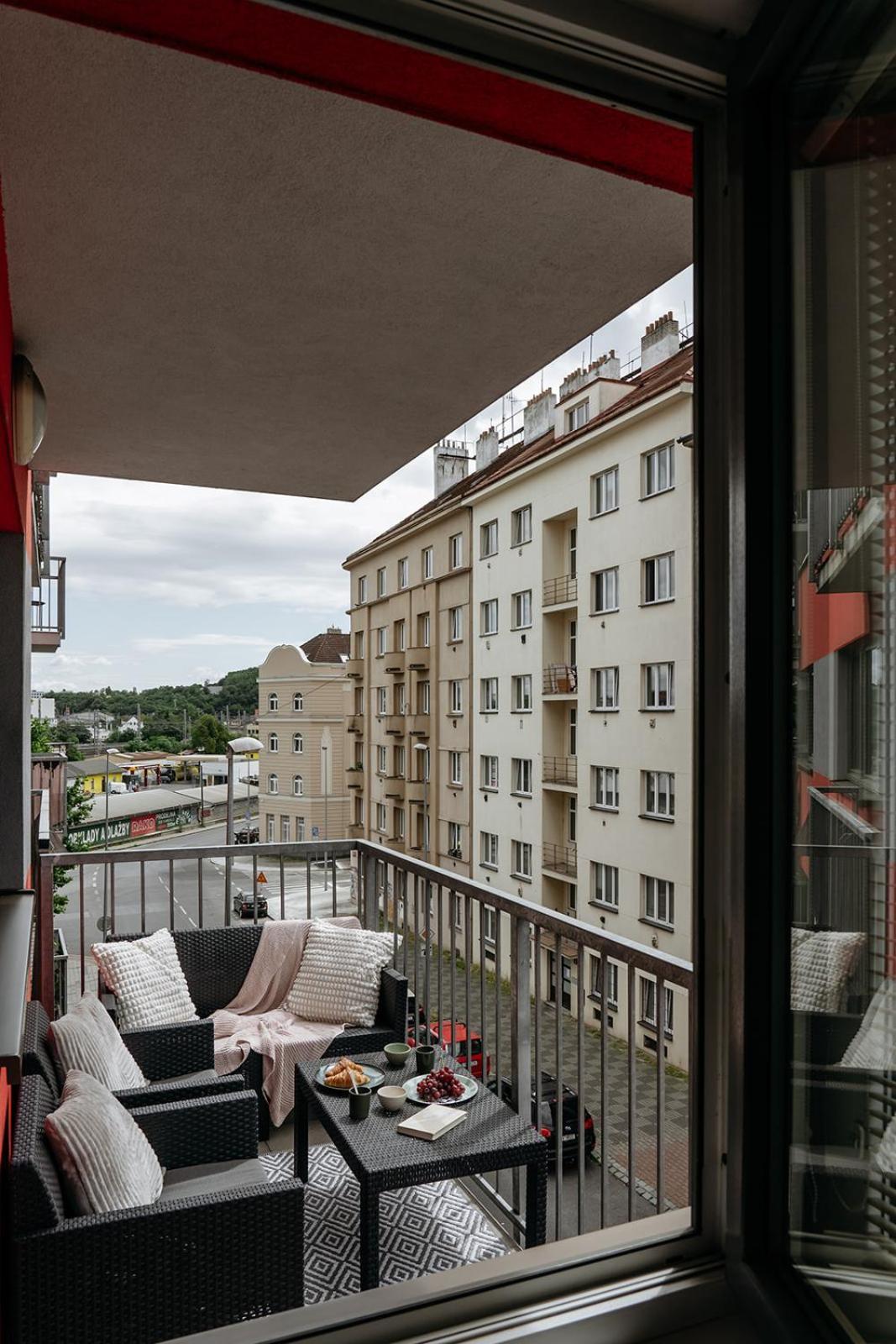 Prague Days - Bright Apartment - Balcony - Private Parking Eksteriør billede